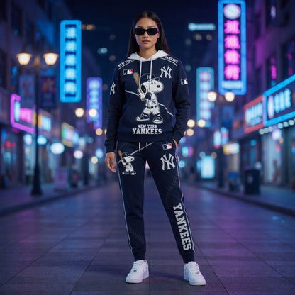 New York Yankees Snoopy Baseball Fan 3-Piece Set – Hoodie — Sweatpants & High-Top Sneakers
